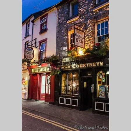 Woodford In Old Farm *