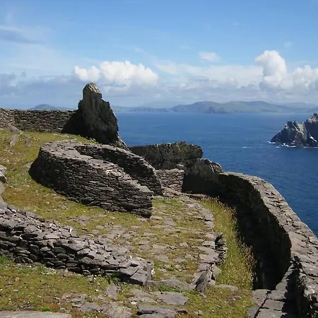 Woodford In Old Farm Semesterbostad