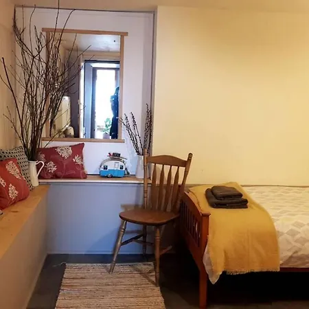 Woodford In Old Farm Semesterbostad *